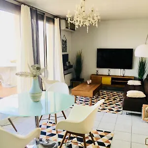 https://les-hauteurs-de-la-capelette.fr-provencehotel.com
